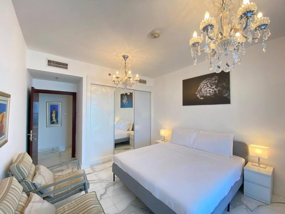 Lux Bnb Princess Tower Duplex Ocean & Palm Views Dubai Buitenkant foto